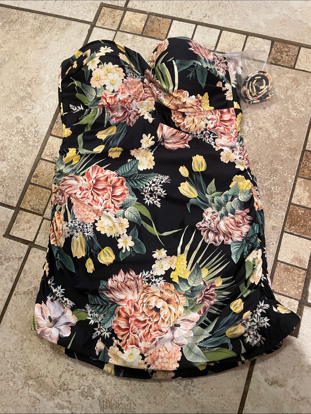 NWOT Jantzen Black Floral Ruched One-Piece Swimsuit with strap option, size 10